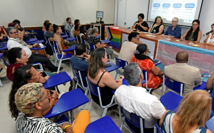 Serviço interdisciplinar pioneiro na assistência exclusiva às pessoas trans é inaugurado na Policlínica